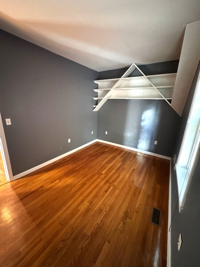 Building Photo - 37 Homer Ave