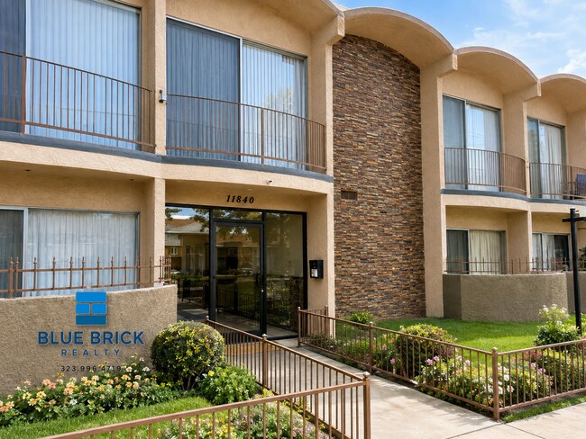Building Photo - 11840 Kittridge St