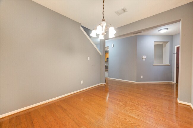 Building Photo - 2931 Meadowglen Cove