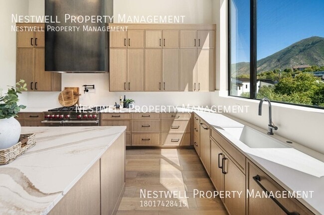 Building Photo - Brand New Luxury Home in Woodland Hills