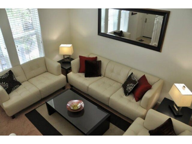 Formal Living on separate level - 1797 Snell Pl