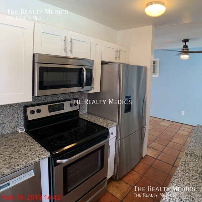 Building Photo - 619 Santa Fe Ln