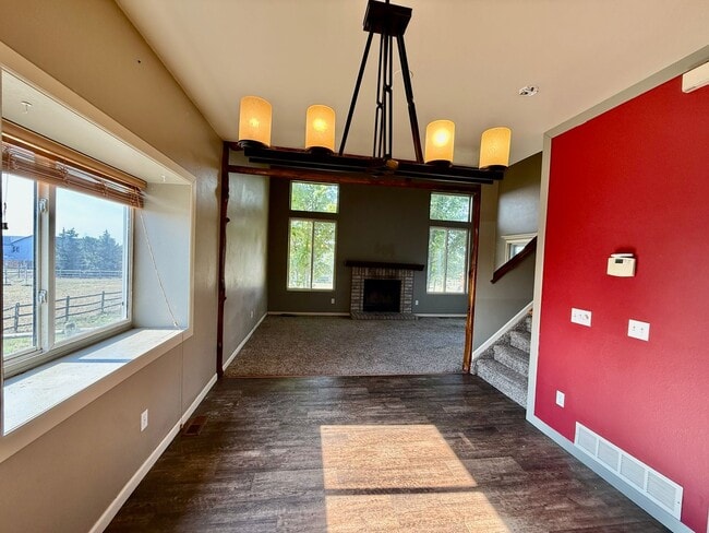 Building Photo - Spacious 4-Bedroom Home on Half an Acre in...