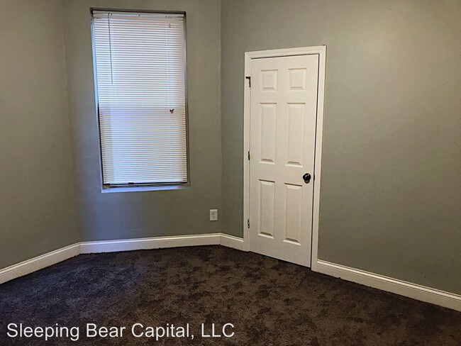 Building Photo - 5610 S Michigan Ave