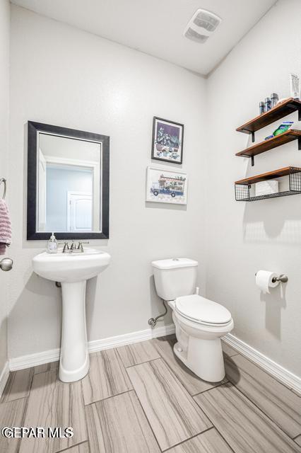 Building Photo - 4812 Marisabel Azcarate St