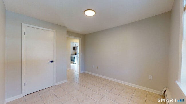 Building Photo - 12 Liberty St