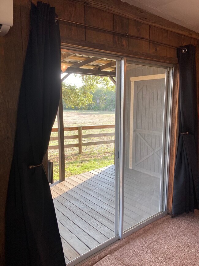 Building Photo - 9900 N US Hwy 77