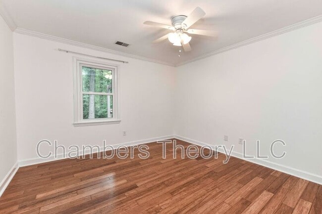 Building Photo - 12231 Westwood Hills Dr