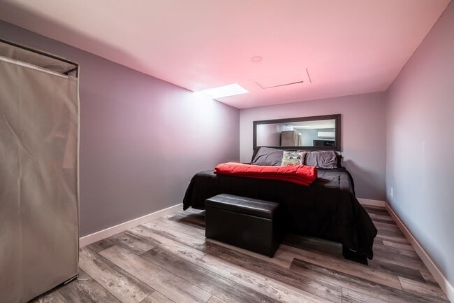 Building Photo - 2621 Wood Ave