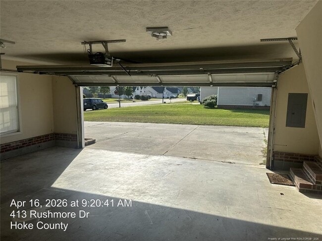 Building Photo - 413 Rushmore Ct