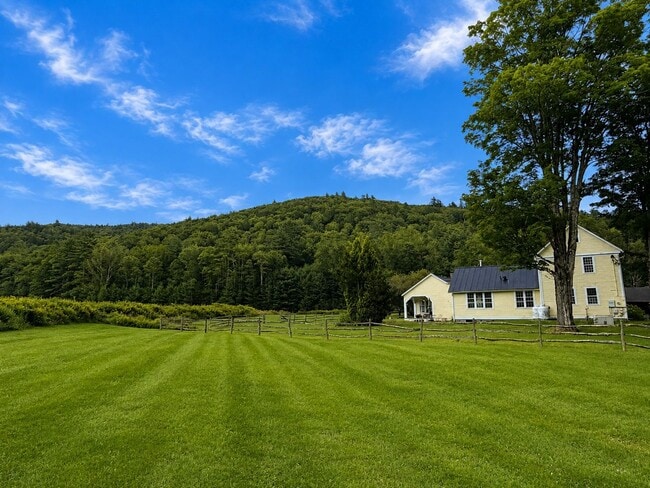Building Photo - 872 Grassy Brook Rd