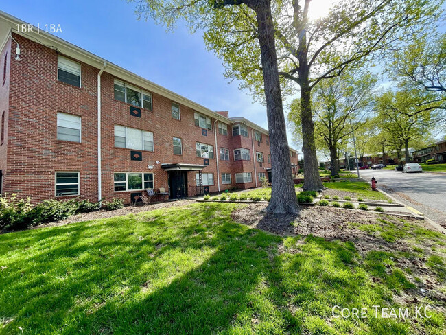 Building Photo - Newly Remodeled 1 Bedrooms at The Roanoke ...