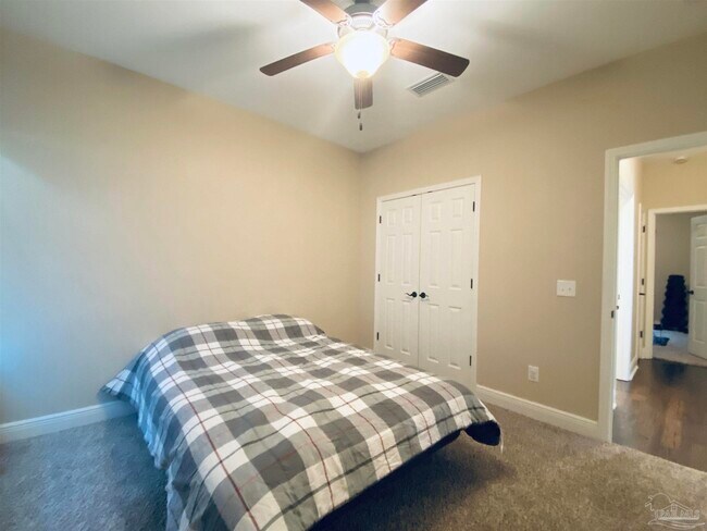 Building Photo - 1671 Eagle Terrace