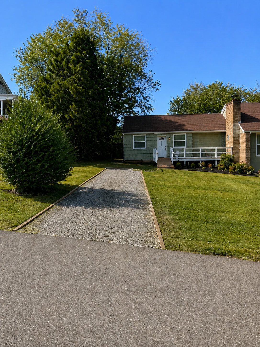 Private furnished apartment with dedicated entrance and convenient driveway parking. - 1115 Henrietta Dr