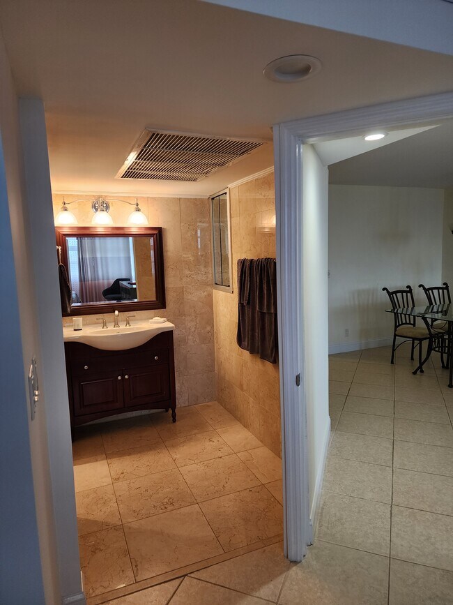 Master Bathroom - 3140 S Ocean Dr