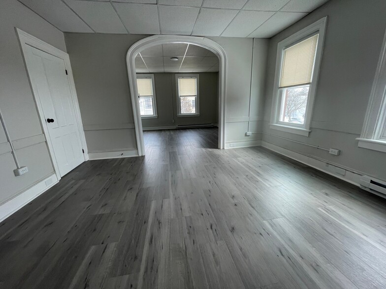 Building Photo - 29 Walnut St