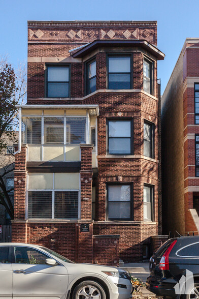 Building Photo - 3253 N Kenmore Ave