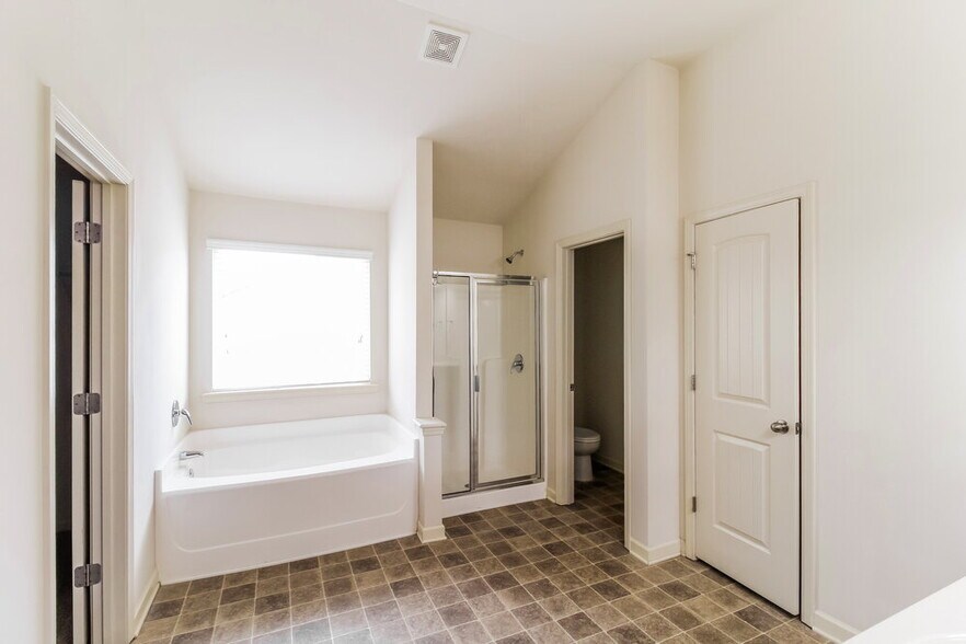 Building Photo - 4322 Mill Farm Ln NE