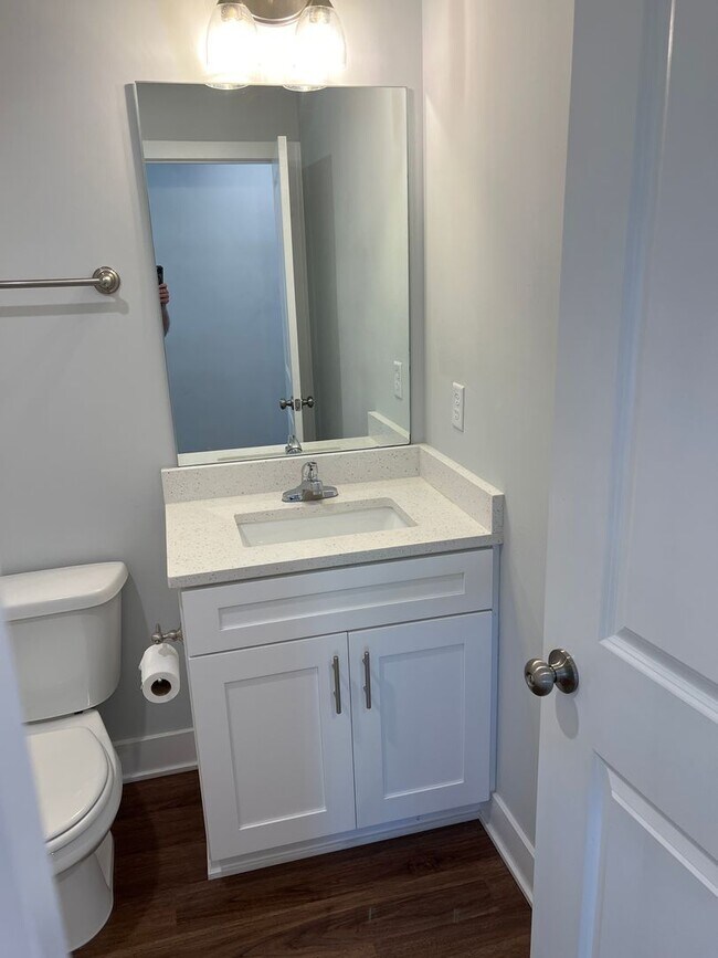 Building Photo - NEW PRICE!!!  Don't miss out.