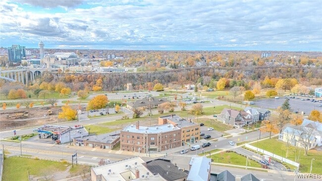 Building Photo - 530 Main St