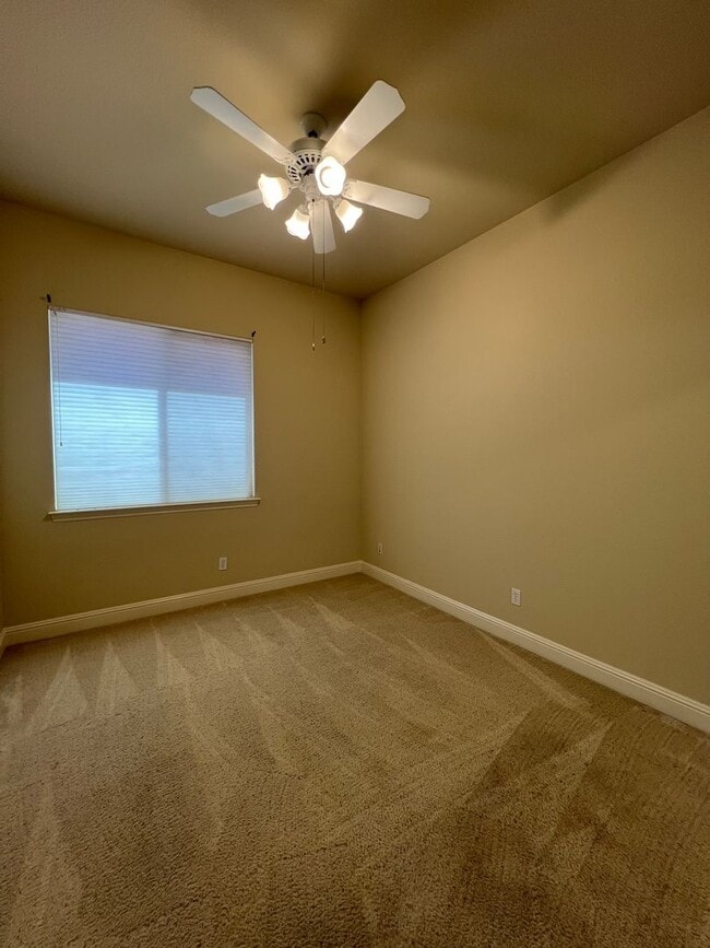 Building Photo - 1256 Jorgenson Dr