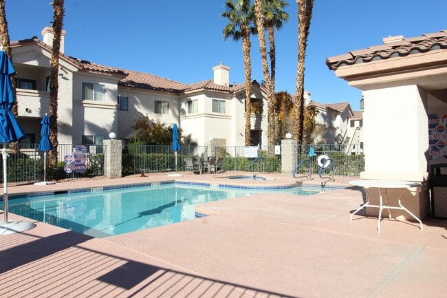 Building Photo - 2 Bedroom Condo Adjacent to Summerlin