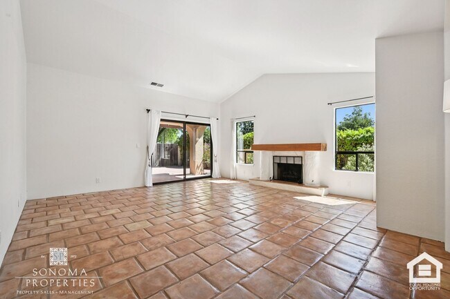 Building Photo - Southwestern Charm Meets Modern Comfort — 2BR/2BA Condo with Access to Shared Pool!