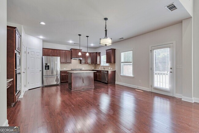 Building Photo - 2270 Cahaba Ct