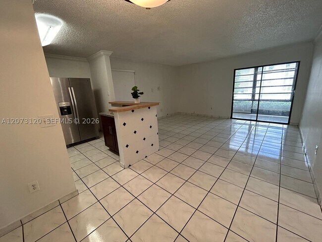 Building Photo - 9729 Hammocks Blvd