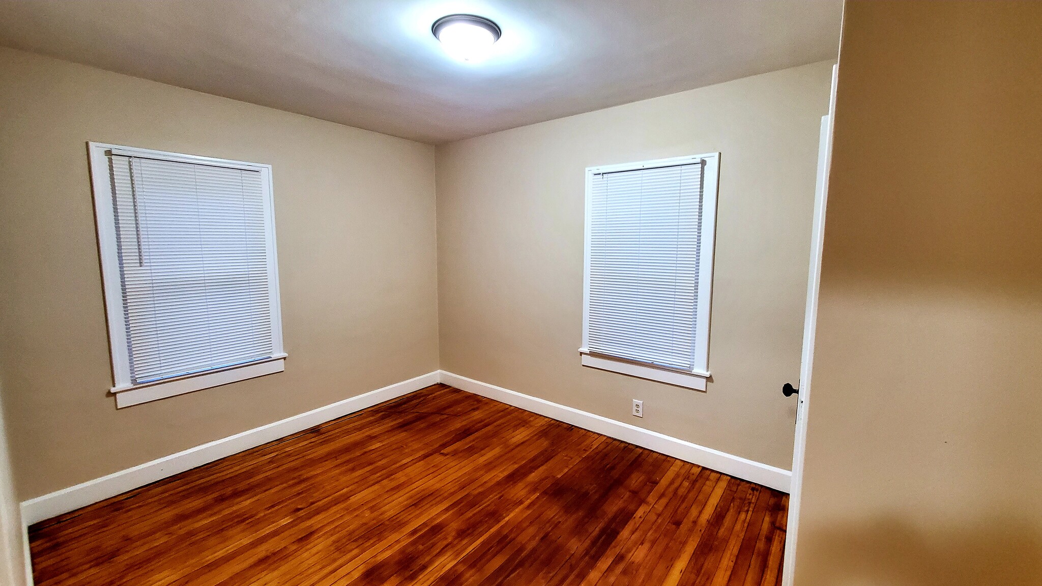 Building Photo - 1825 S East St