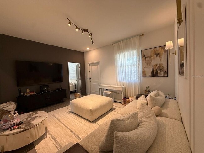 Building Photo - 8097 Sayings Dr