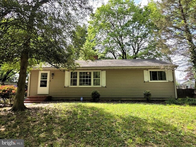 Building Photo - 4 Carolee Dr