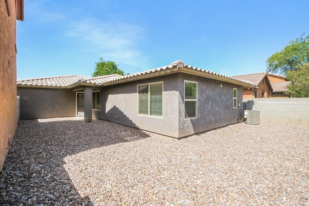 Building Photo - 3825 E Frances Ln