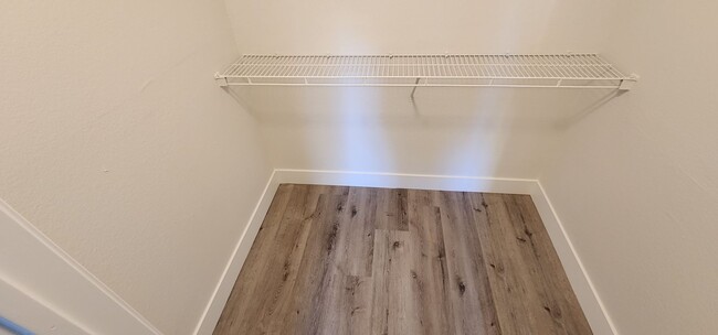 Building Photo - Silverado Ranch Condo!