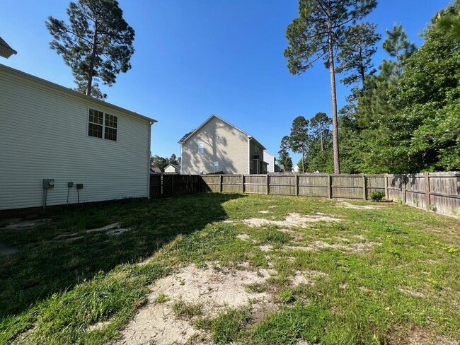Building Photo - Stunning 4 Bed, 2.5 Bath Home in Cameron