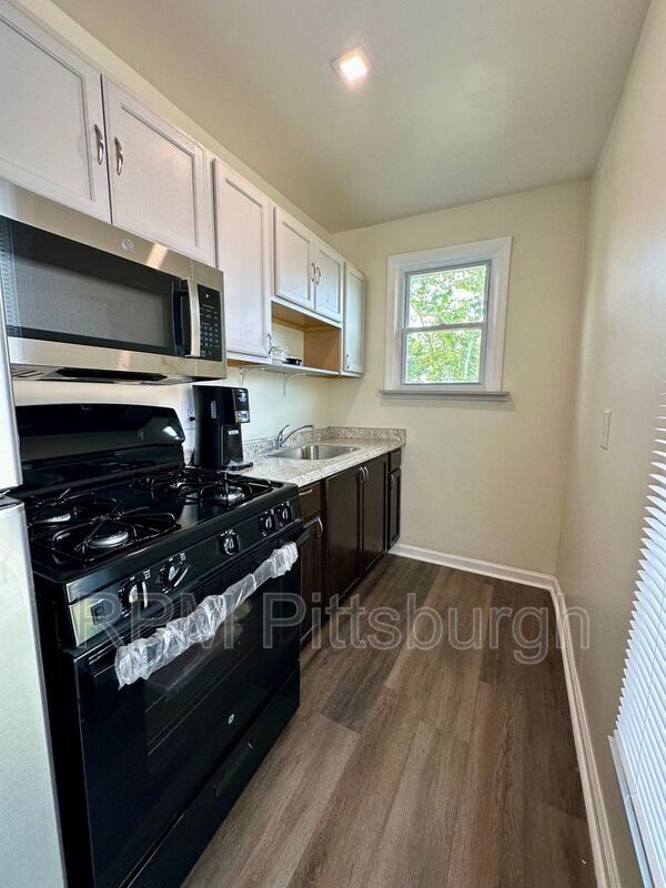 Building Photo - 514 North Ave