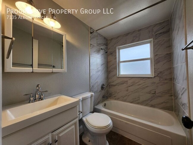 Building Photo - 7135 Alegre Cir