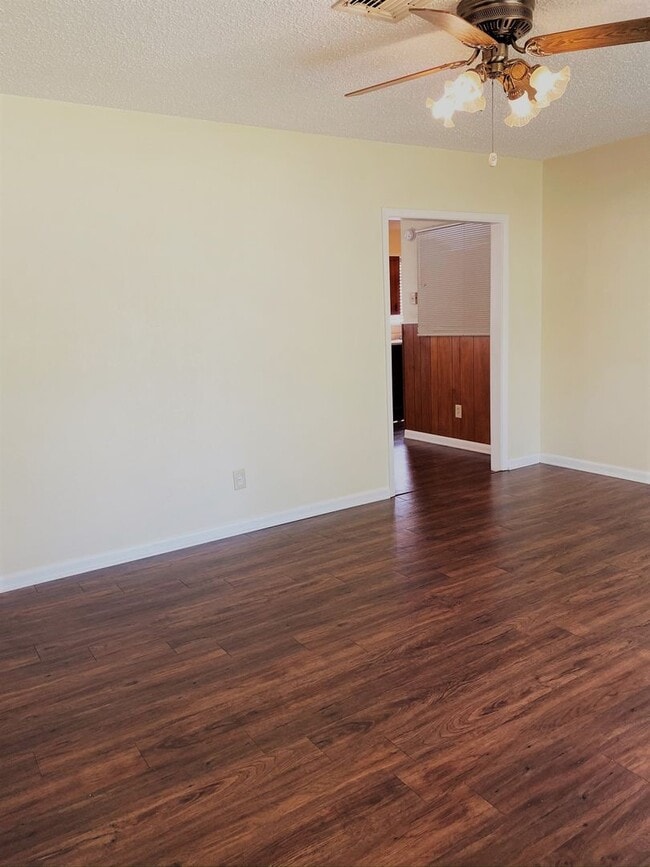 Building Photo - Updated 3 bedroom Bossier City, LA home for lease