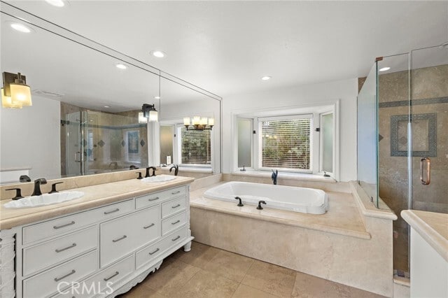 Building Photo - 11393 La Vereda Dr