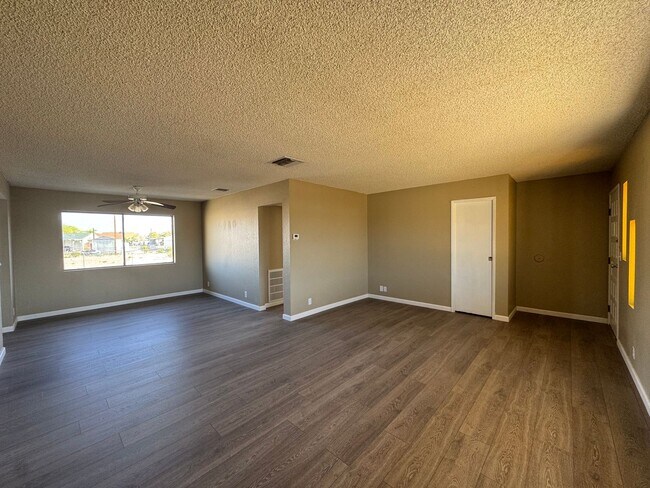 Building Photo - Single Family Home in Bullhead City, AZ!