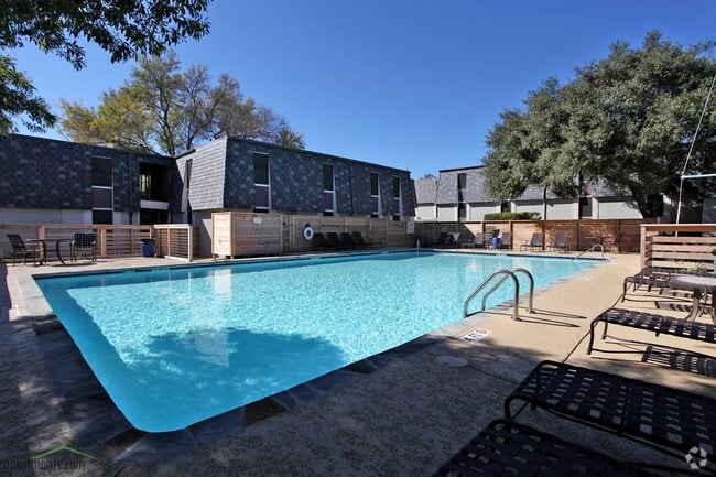 Primary Photo - Polaris on the Park - Renovated Apartments. Best prices in South Austin.