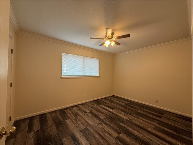 Building Photo - 1530 Heights Blvd