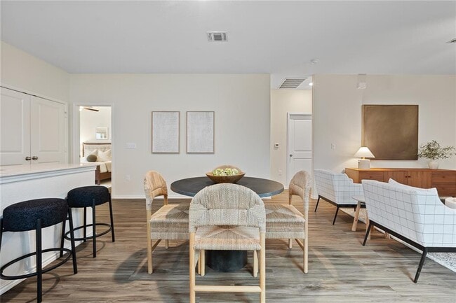 Building Photo - 7101 Spirit Hill Rd