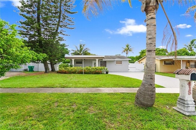 Building Photo - 4151 SW 56th Ave
