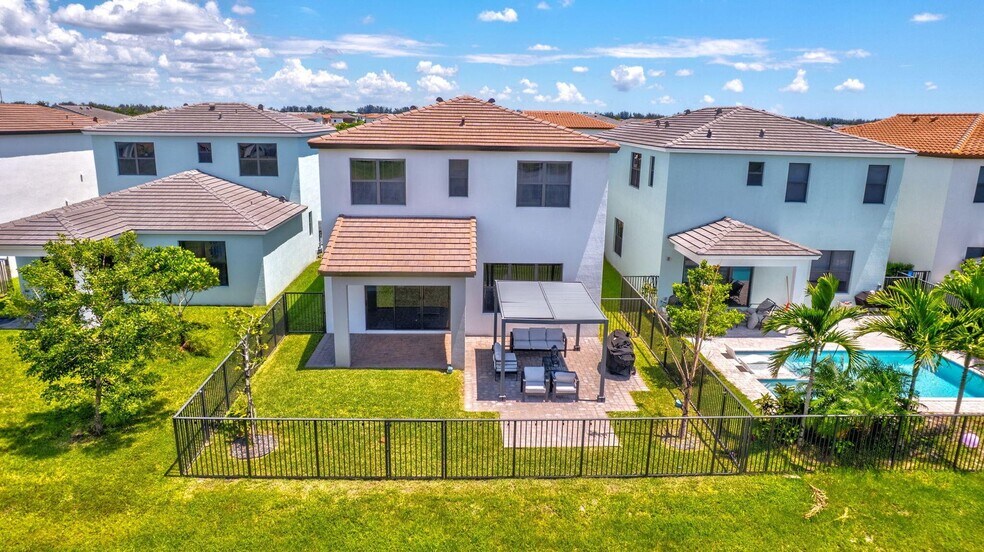 Building Photo - 16608 Cove Rd