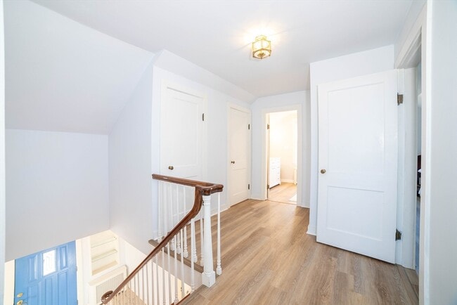 Building Photo - 47 Florence St