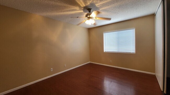 Building Photo - Charming one-story house