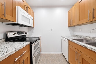 Building Photo - 4276 NW 89th Ave
