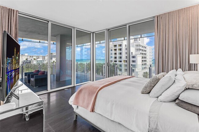 Building Photo - 120 Ocean 700