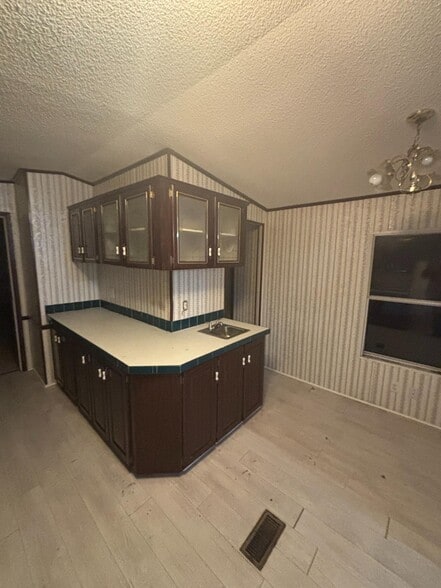 Building Photo - 706 Greywood Ln